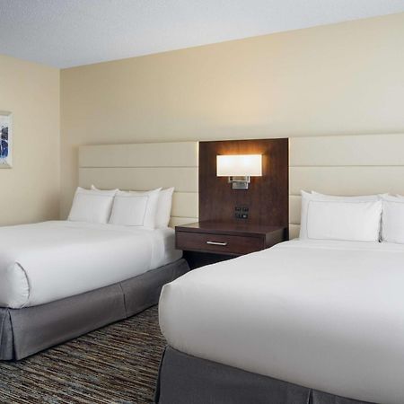 Doubletree By Hilton Greensboro Eksteriør billede